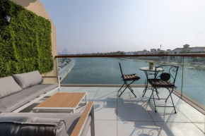 Luxurious 1BR with Free Access to Private Beach 120